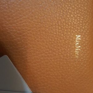 Max Mara wallet/ Clutch